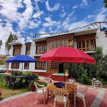 Jig Gyas Guest House เลห์ ภายนอก รูปภาพ