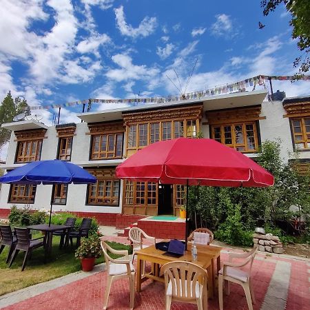 Jig Gyas Guest House เลห์ ภายนอก รูปภาพ