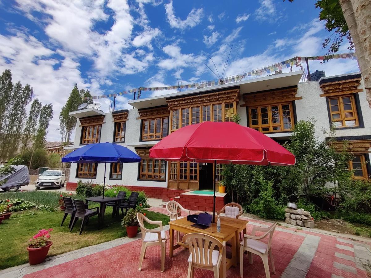 Jig Gyas Guest House เลห์ ภายนอก รูปภาพ