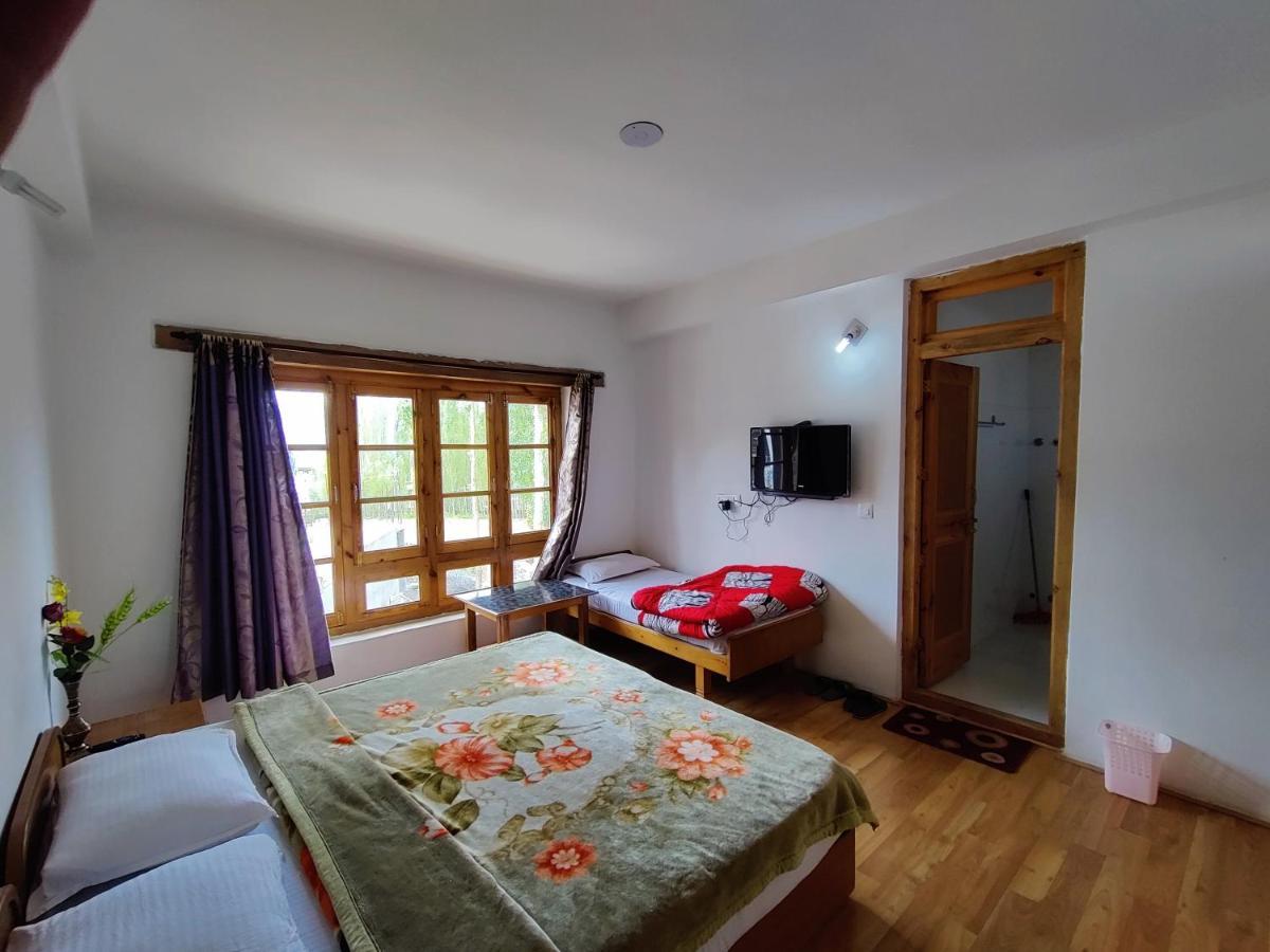 Jig Gyas Guest House เลห์ ภายนอก รูปภาพ