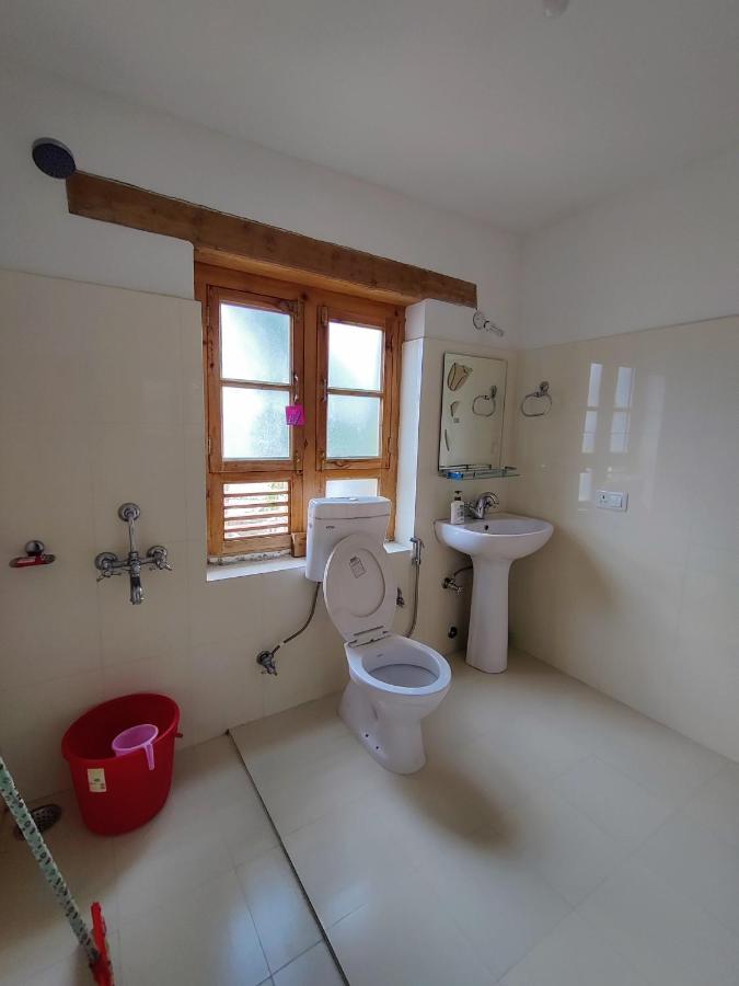 Jig Gyas Guest House เลห์ ภายนอก รูปภาพ